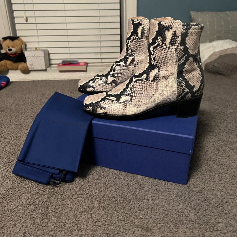 Stuart Weitzman Boots
